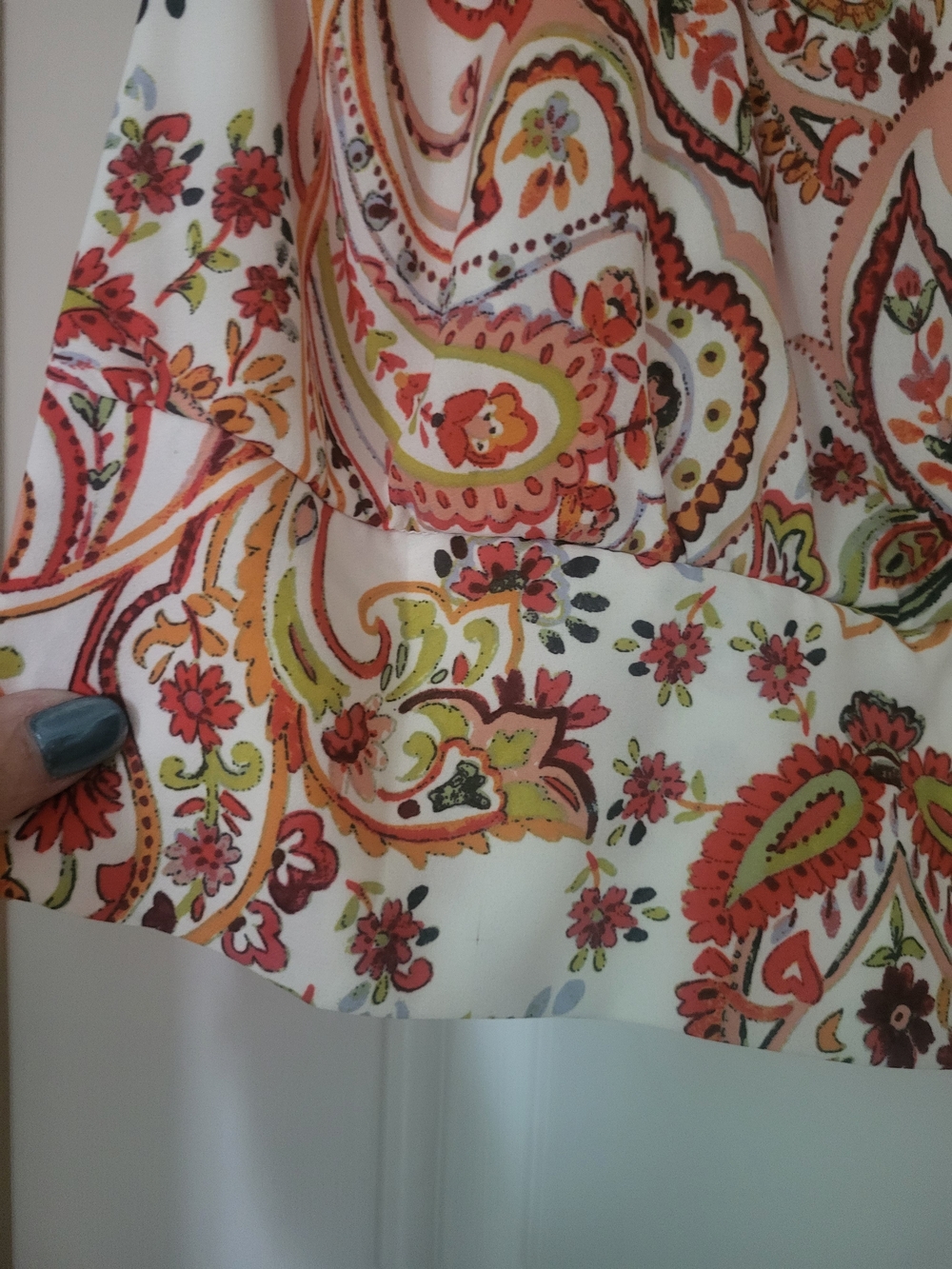 New York & Company White Paisley Halter Style Top and Pants Set. - Picture 3 of 14